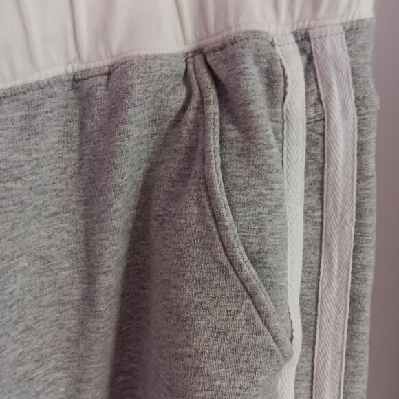 LEGACY WOMEN'S LARGE GREY SWEAT PANTS white trim - Picture 1 of 6